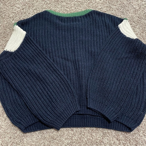 Women’s Crewneck Sweater - Picture 3 of 4